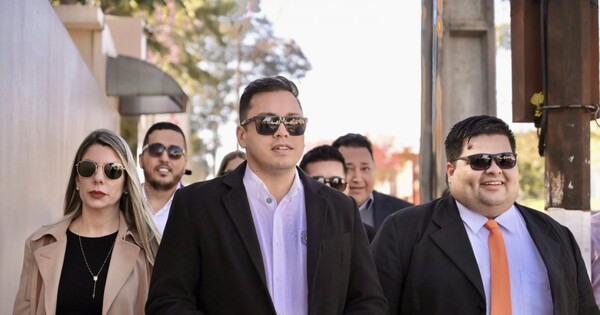 Prieto quiere que la municipalidad quede en manos de Yo Creo y Portillo espere hasta octubre de 2026