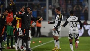 Natanael le da el triunfo al Atlético Mineiro
