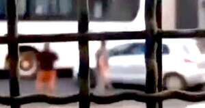 La Nación / Conductor disparó a un colectivo tras un roce