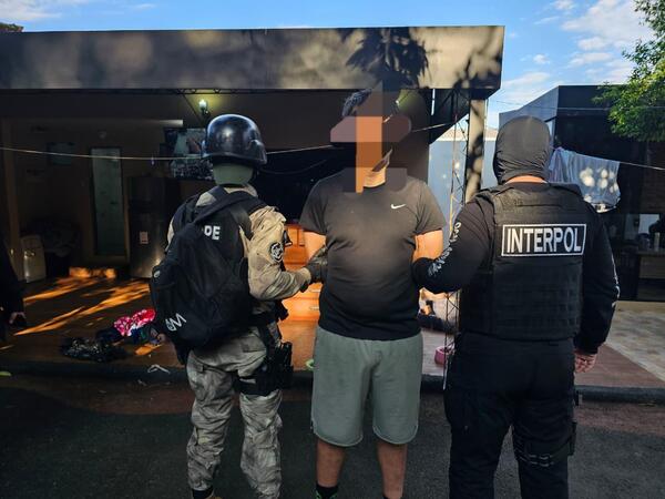 Detienen a estafador que tenía múltiples órdenes de captura