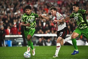 El Gumarelo cayó en penales y se despidió de la Copa Libertadores - trece