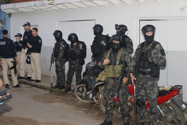 Allanamientos simultáneos en la Chacarita: joven fue detenido por el asesinato de una mujer