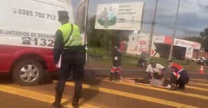 PEATÓN RESULTÓ HERIDO TRAS SER EMBESTIDO POR UN AUTOMÓVIL SOBRE LA RUTA PY06 
