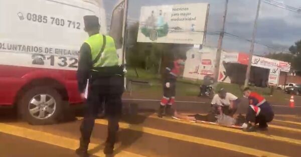 PEATÓN RESULTÓ HERIDO TRAS SER EMBESTIDO POR UN AUTOMÓVIL SOBRE LA RUTA PY06