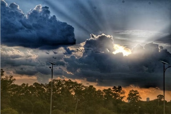 Viernes caluroso y fin de semana frío con tormentas