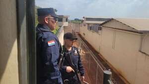 Operativo en cárcel de Minga Guazú por alerta de vibraciones frente a pabellón del PCC - ABC en el Este - ABC Color