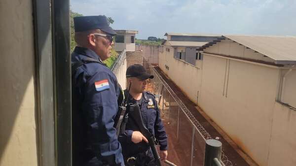Operativo en cárcel de Minga Guazú por alerta de vibraciones frente a pabellón del PCC - ABC en el Este - ABC Color