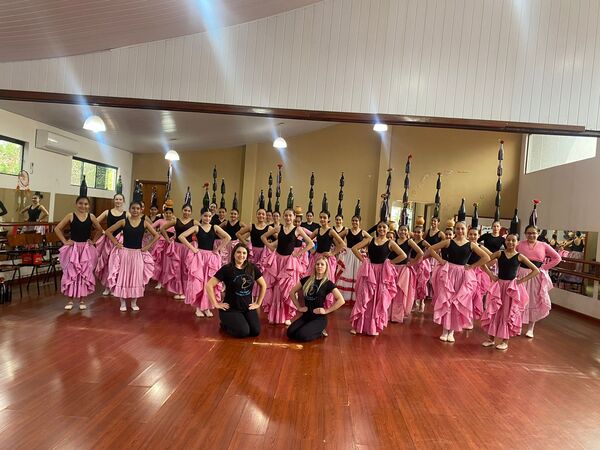 Escuela Municipal de Danzas San Miguel brilla en el concurso internacional “Al Ritmo del Paraná”