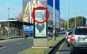 Propaganda electoral disfrazada de precandidata a concejal municipal •