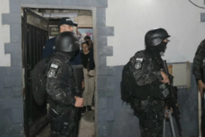 Operativo en la Chacarita deja tres detenidos tras nuevos enfrentamientos