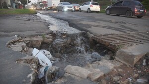 Pobladores de San Lorenzo exigen bacheos en Avelino mientras esperan obras