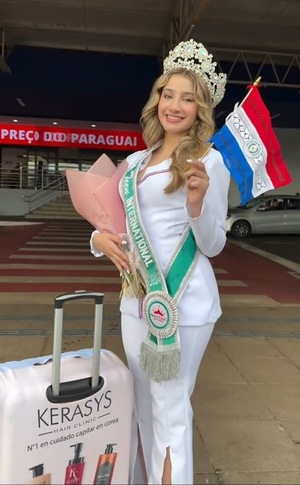 Popular / (VIDEO) Florencia voló a la India para el Miss Teen Internacional