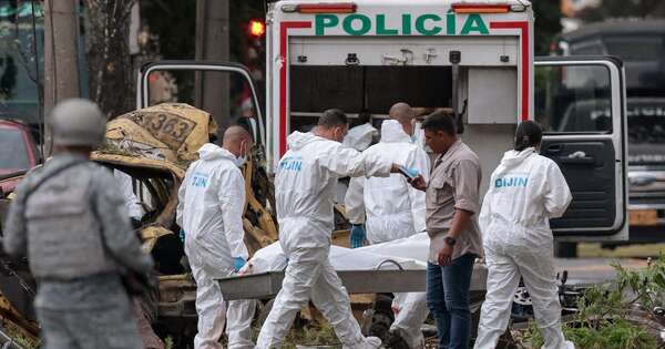 La Nación / Ola de violencia en Colombia: ataque con explosivos y derribo de helicóptero dejan 19 muertos