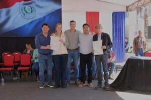Yacyretá aporta importante inversión para proyectos productivos agrícolas y un Centro de Diálisis en Caazapá