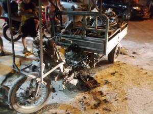 Reciclador sufrió graves quemaduras tras incendiarse su motocarro en plena marcha - ABC en el Este - ABC Color