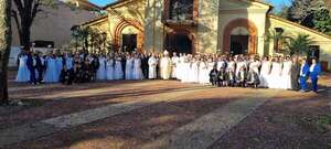 San Juan Bautista: 40 parejas se casaron un una boda comunitaria - Nacionales - ABC Color