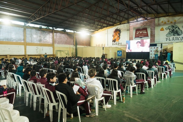Encuentro Metalinnova de Paraguay Educa llega a Colegio Nacional de Lambaré