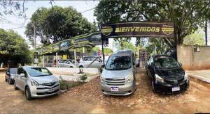 Detienen a dueño de playa de autos por presunta estafa •