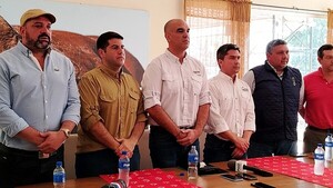 Ganaderos se niegan a eliminar la vacunación contra la fiebre aftosa