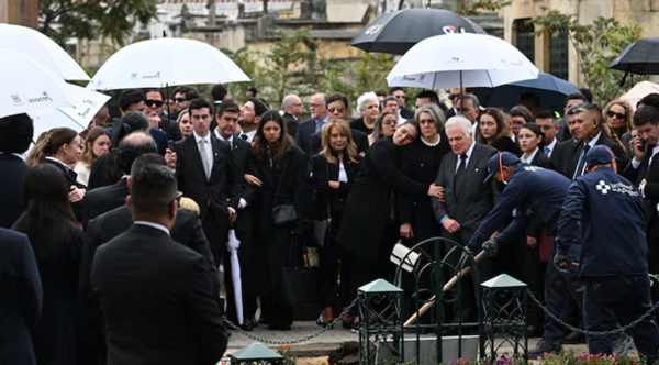 Padre de Miguel Uribe lo reemplazará como precandidato