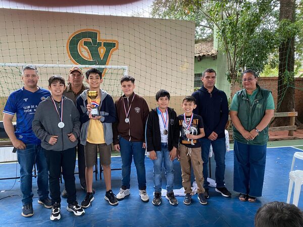 Primer torneo de ajedrez por el día del niño - Concepción al Día