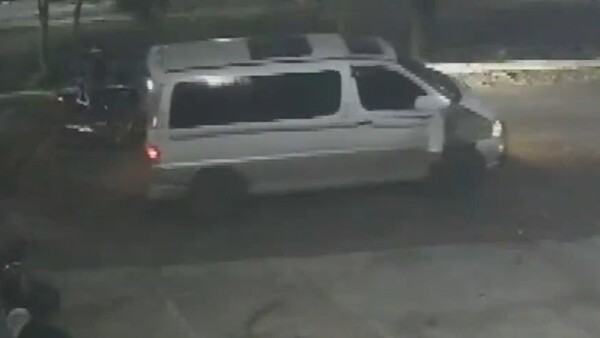 Video: Motociclista ingresa de contramano y embiste contra una camioneta en Villa Elisa