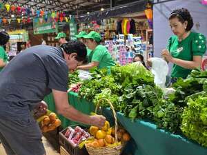 Agroferia de productoras crece y se consolida en Minga Guazú, en el Abasto Este - Economía - ABC Color