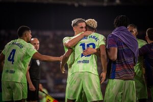 Versus / Barcelona pasa el susto y concreta remontada ante el Levante