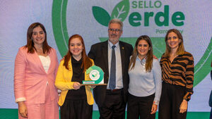Banco Basa recibe el Sello Verde del MADES en el Foro de Sustentabilidad y Economía Circular 2025 - ADN Digital