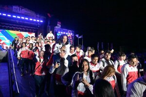 La llama de Asu 2025 se apagó con emotiva ceremonia - trece