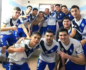 Valioso triunfo y avance de 29 de Setiembre en la copa de Oro de salón - La Tribuna