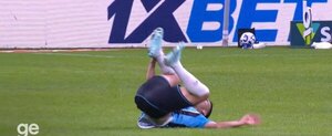 Versus / La durísima entrada que provocó la lesión de Fabián Balbuena