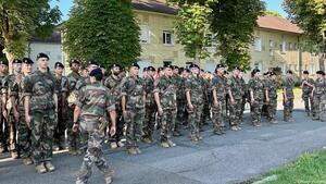 Franceses se alistan como reservistas por temor a una guerra