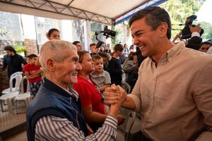 Presentan pedido de juicio político contra el presidente Santiago Peña