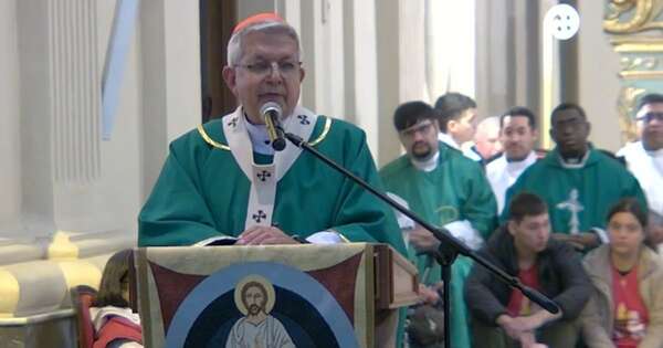 La Nación / El cardenal Adalberto Martínez celebró 40 años de ordenamiento sacerdotal