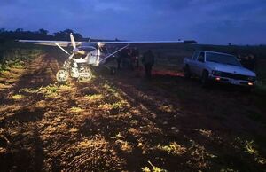 Incautan avioneta boliviana y detienen a cuatro personas en Santaní