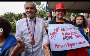 89 familias de Ypané ya cuentan con una casa propia - Chismes, Arte y Espectáculo  - Churero.com