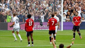 Sin León, el United no termina de arrancar