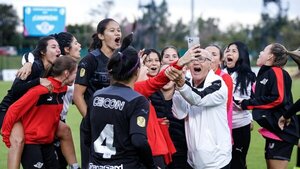 Libertad reina en el fútbol femenino