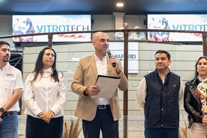 Yambay sobre la vacunación: “Si pensaron que nos íbamos a quedar callados, están muy equivocados”