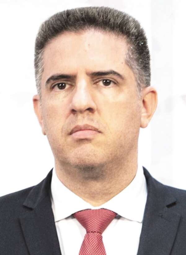 Mitic abrirá sobres en llamado  por US$ 4 millones dirigido a “favoritas” - Política - ABC Color