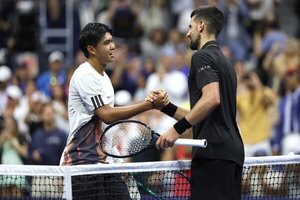 Versus / Djokovic siembra dudas en su debut en el US Open