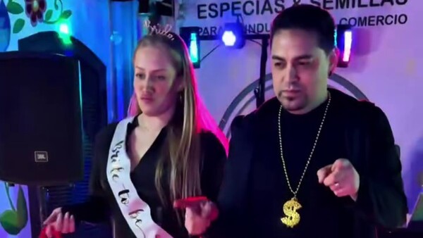 Popular / (VIDEO) ¿Le hicieron amarre? ¡Víctor Gavilán y Nicole Sautu ya tuvieron su despedida de solteros!