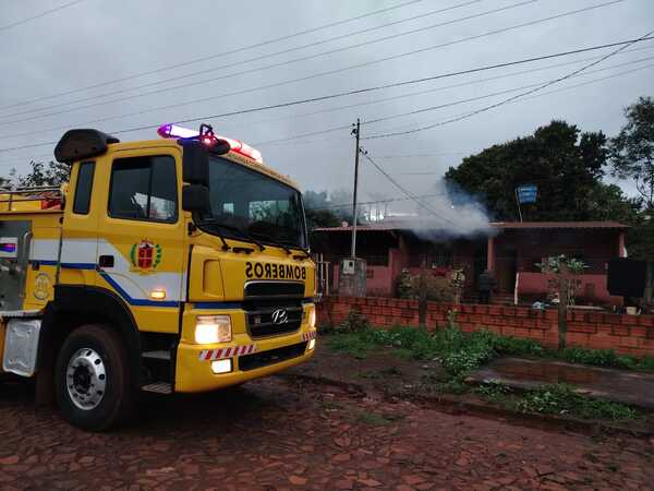 Popular / Virgencita quedó sin ningún rasguño tras incendio de una vivienda