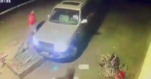La Nación / Conductora ebria perdió el control de su rodado y atropelló a vecinos en barrio Republicano