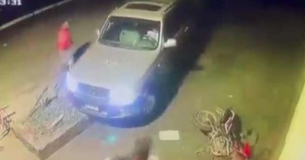 La Nación / Conductora ebria perdió el control de su rodado y atropelló a vecinos en barrio Republicano