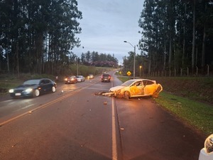 Hombre salió despedido de su vehículo y terminó en una cuneta tras siniestro vial en San Cristóbal
