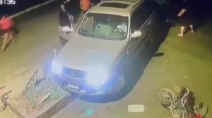 Mujer pierde el control de su vehículo y atropella a una familia en Asunción: dio positivo al alcotest