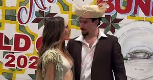 Popular / (VIDEO) Belinda y Bad Bunny protagonizan el momento más viral y hot del año