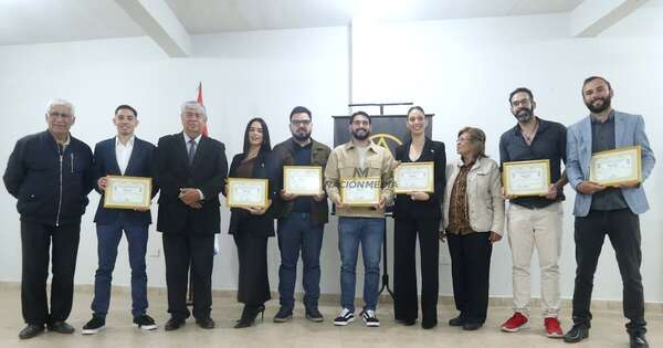 La Nación / Programas de Nación Media recibieron reconocimiento del Ateneo de Lengua Guaraní